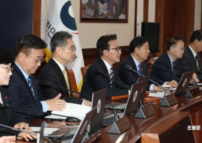 [포토] 김민석 총리, 임시 국무회의 주재