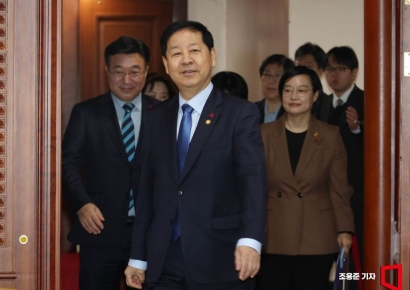[포토] 경제관계장관회의 참석하는 구윤철 부총리
