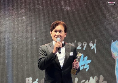 [속보]배우 안성기, 30일 응급실 이송…현재 중환자실 위중