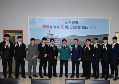 모래판에 다시 내려앉은 날개… 기장갈매기 씨름단, 15년 만에 공식 재창단