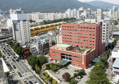 대동병원 박수정 사회복지사, 국경 넘는 진료로 부산시장 표창