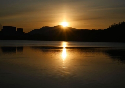 백경현 시장, 시민과 새해 첫 일출맞이…"행복한 구리시 만들 것"