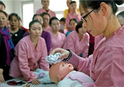 "피임용품 쓰지마" 中, 콘돔·피임약에 13% 세금 폭탄