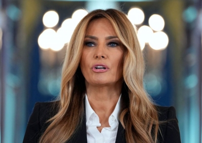 자기 다큐 찍는데 573억 개런티 받은 '영부인' 멜라니아…美 발칵