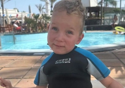 공짜로 맞은 '34억 주사' 기적 일으켰다…걷지 못했던 英 소년 '놀라운 변화'