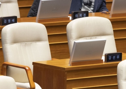 민주당, '1억원 공천헌금 의혹' 강선우 제명…윤리심판원에 김병기 징계 결정 요청