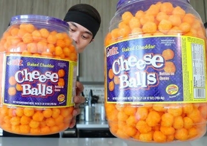 "계속 손이 가"…'인간 사료' 거대 플라스틱 통의 그것, 동물 사료 만들다 탄생[맛있는 이야기]