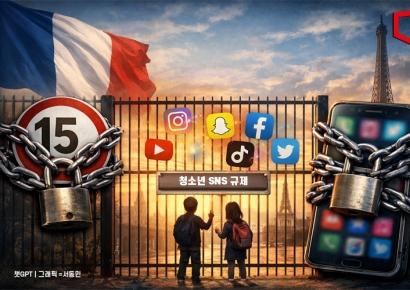 "아이들을 화면서 보호하자" 호주 이어 프랑스도 청소년 SNS 규제 추진
