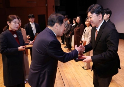 “일자리는 가장 확실한 복지”… 한국필립모리스 일자리창출 양산시장 표창