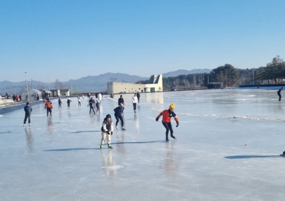 철원군, '국제 규격' 야외 스케이트장 개장…2월 말까지 전면 무료