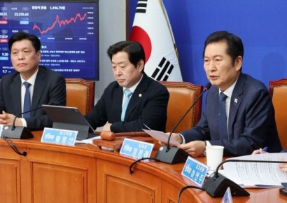 [포토] 정청래 "특검서 신천지 왜 빼나…꼭 포함시키겠다"