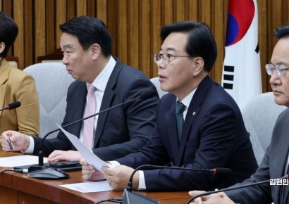 [포토] 송언석 "'2특1조' 신속 추진…한중회담 호들갑"