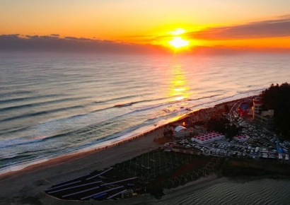 해 뜨는 바다, 뽀얀 대게 식탁… 새해는 '울진'서 시작된다