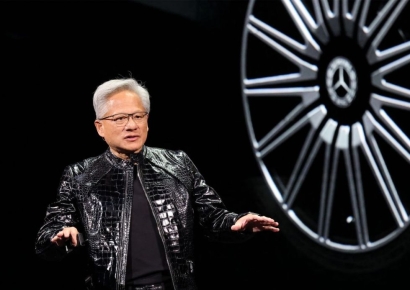 [CES 2026]젠슨 황 "물리 인공지능 시대" 선언…벤츠 협업 자율주행차 2026년 출시