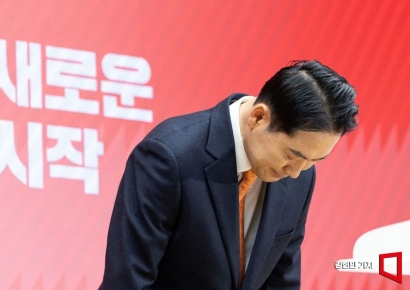 "김 빠진 콜라" vs "첫술에 배부르랴"…장동혁 혁신안 엇갈린 평가