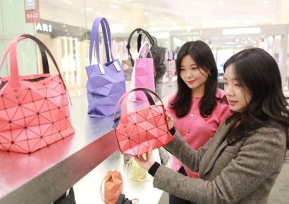[포토]롯데백화점 광주점, '바오바오' 시즌오프 행사 진행