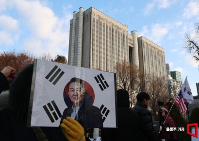 특검, '내란 우두머리' 윤석열에 사형 구형…김용현엔 "尹과 한몸, 무기징역 선고 요청"(종합)