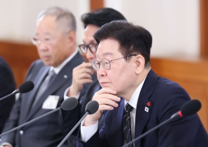 'K양극화 경계령' 李대통령 "국가적 위기, 특단 청년 대책 마련"