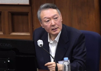 [속보]특검, '내란 우두머리' 윤석열에 사형 구형