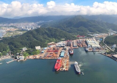 진해 조선소서 선박 점검 나선 50대 직원 숨져