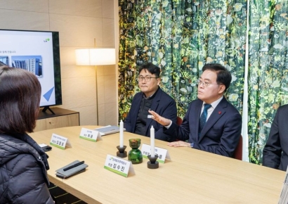 '초스피드 준공' 가로주택 현장 간 진교훈 강서구청장