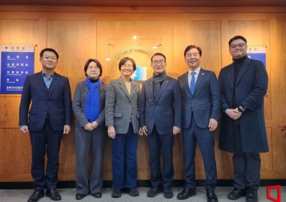 철강 위기 한복판서 길을 묻다