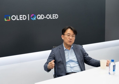 이청 삼성디스플레이 사장 "반도체 호황, 세트·부품엔 가격 인상 타격 불가피"