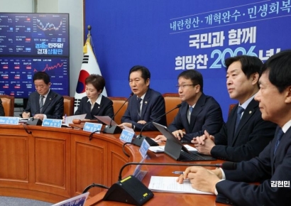 [포토] 정청래 "국힘, 신천지 특검과 검경수사 중 양자택일하라"