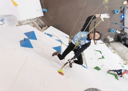 세계 홀린 스파이더맨들… ‘2026 UIAA 청송 아이스클라이밍 월드컵’ 성료