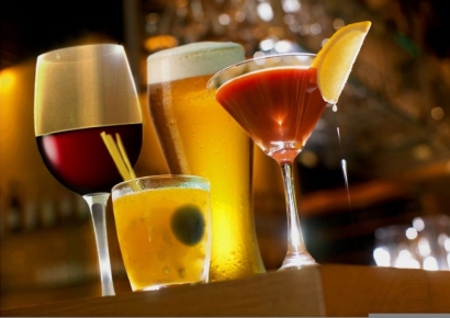 얼룩말처럼 술마신다?…Z세대서 뜬다는 '지브라 스트라이핑'