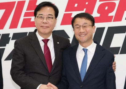 한병도, 송언석 만나 "새 술 담으려면 내란 과감히 청산해야"