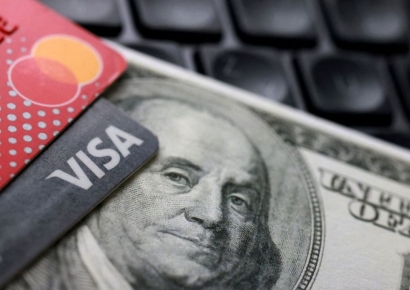 트럼프 이자율 상한 주장에 美은행·카드 주가 급락…업계 반발