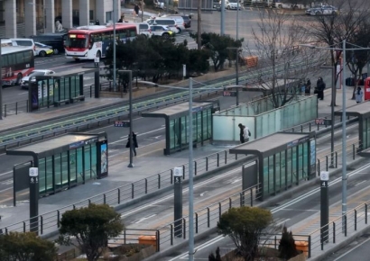 서울 버스파업 2차 협상 돌입…노조 "9시까지 결정"