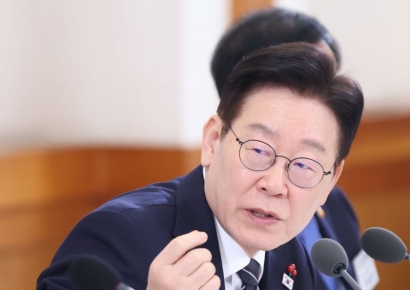 이재명 대통령 "주가조작 패가망신 빈말 아니다…정상적으로 투자하라"