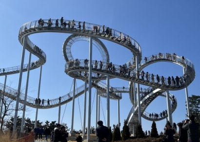 바다·먹거리·감성 여행 한 번에… 겨울에 더 빛나는 포항