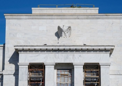 美 Fed "경제, 완만한 속도로 개선"…관세 비용 소비자 전가 시작