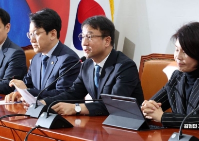 [포토] 한병도 “국힘, 진실 두렵나…오늘 본회의에 2차 특검법 상정”