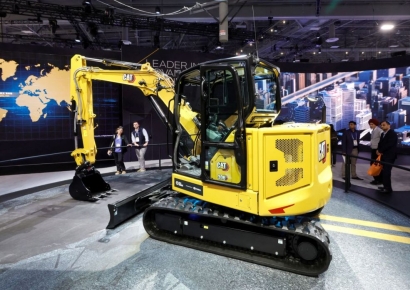 "엔비디아랑 중장비 개발한대"…주가 '사상 최고가 행진' 중인 이 회사[기업&이슈]