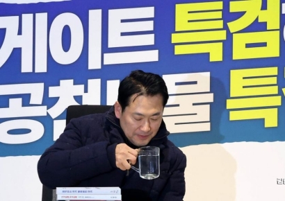 '무기한 단식' 카드 꺼낸 장동혁…내분 수습 효과는 '글쎄'
