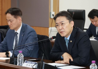 지배구조 개편·홍콩ELS 제재…3월 은행권 운명의 분수령