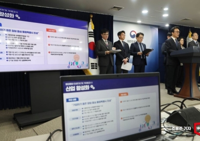 [포토] 행정통합 관련 브리핑 하는 김민석 총리