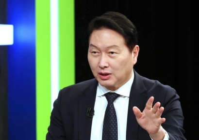 최태원 회장 "韓경제 성장 불씨 약해져…정책 패러다임 바꿔야"(종합)