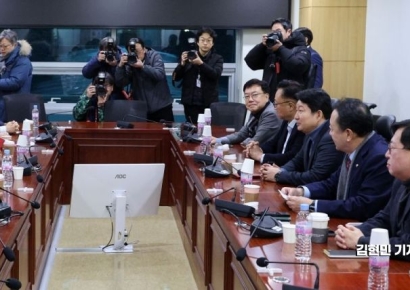 [포토] 한자리에 모인 국민의힘 소장파