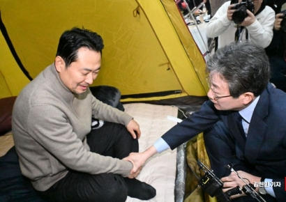 [포토] 유승민, '단식 6일차' 장동혁 찾아 "보수 재건"