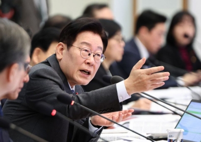 이 대통령 "앞으로 추경 기회 있을 것…문화예술 예산 검토해보라"