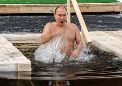 73세 푸틴, 올해도 얼음물 '풍덩'…"'강한 리더' 이미지 강화"