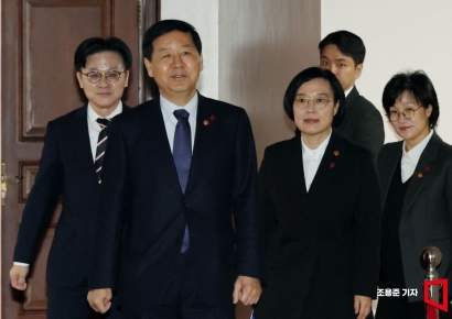 [포토] 경제관계장관회의 참석하는 경제부처 장관들