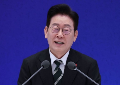 이 대통령, '단식농성' 장동혁 회담 제안에 "지금은 여야 대화가 우선"