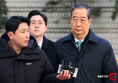 [포토] 한덕수, 1심 선고 법원 출석