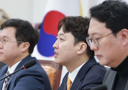 이준석 "민주·조국혁신당 같은 중국집…합치는 게 맞다"